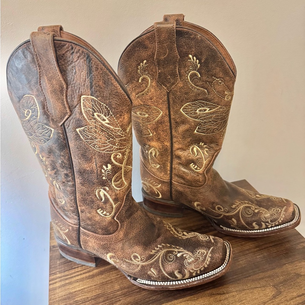Circle G Tan Embroidered Heeled Boots